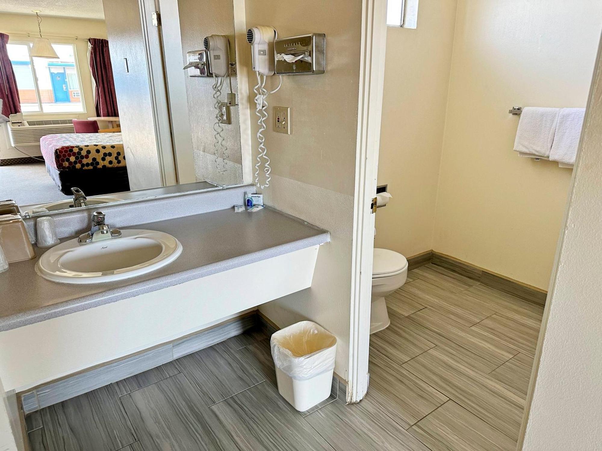Rodeway Inn Boardman - Hermiston Extérieur photo