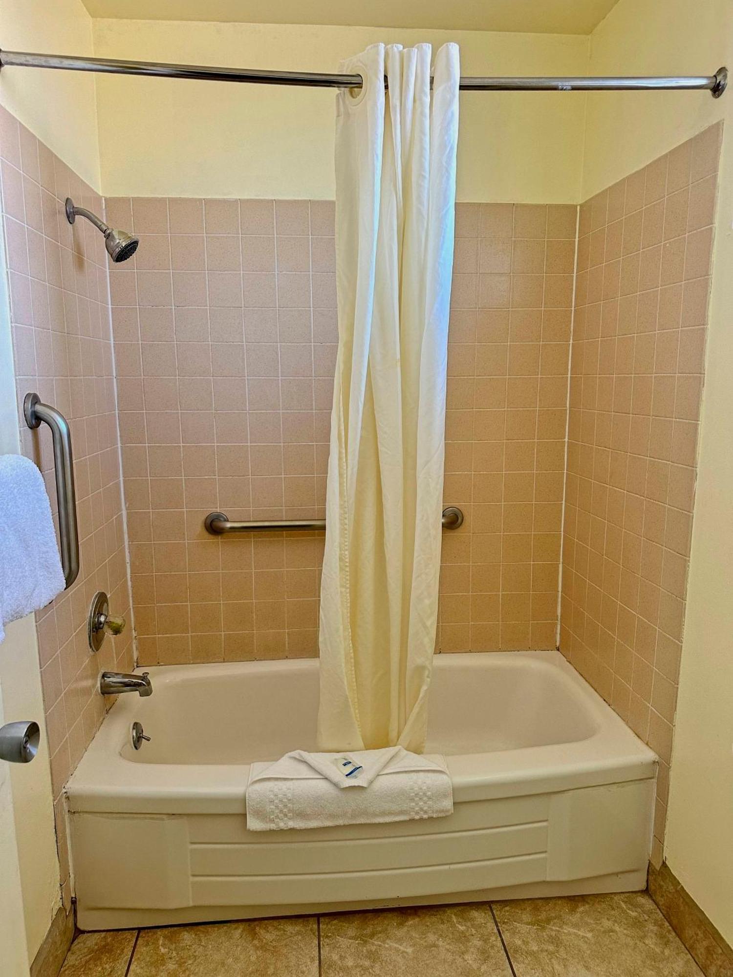 Rodeway Inn Boardman - Hermiston Extérieur photo